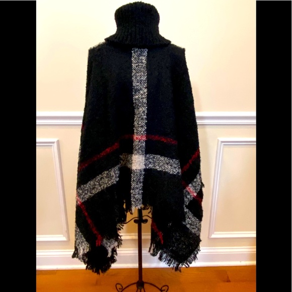 *One Left* Turtleneck Black White & Red Poncho - Picture 2 of 7